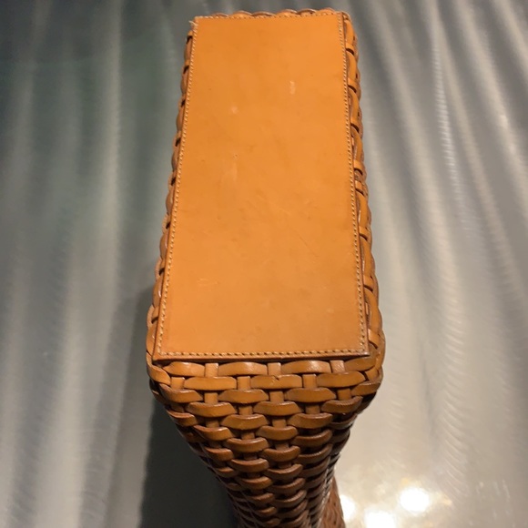 Falor Woven Shoulder Bag - Picture 6 of 7